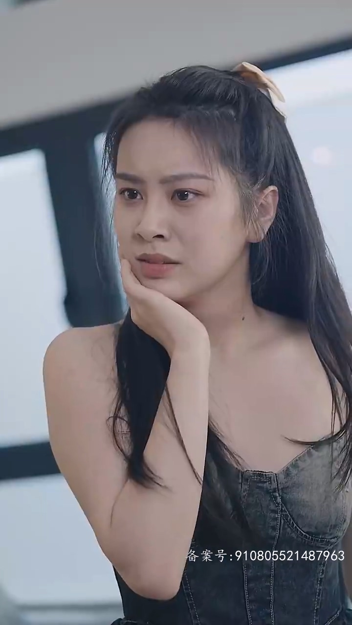 傲世狂龙海报